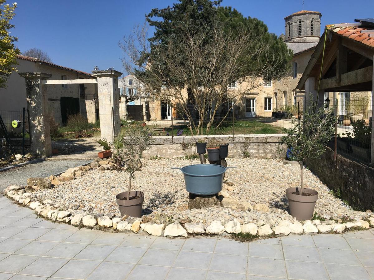 Gites Jardin-Darcy - Piscine Au Sel Bois Экстерьер фото