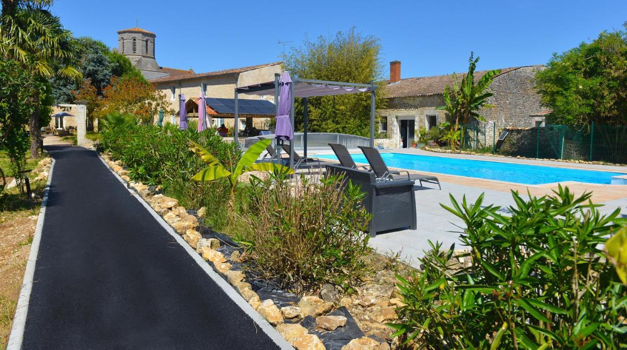 Gites Jardin-Darcy - Piscine Au Sel Bois Экстерьер фото